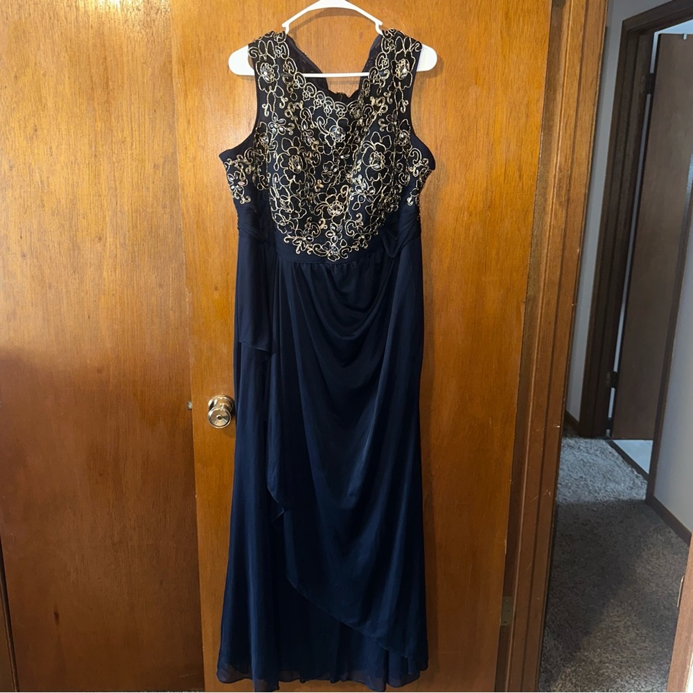 Elegant Navy and Gold Women's Dress
